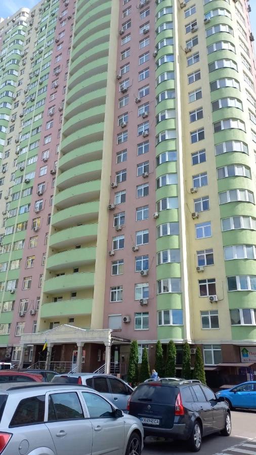 Appartamento 1 Поверх Ж К Паркові Озера Метро Дарниця Kiev Esterno foto